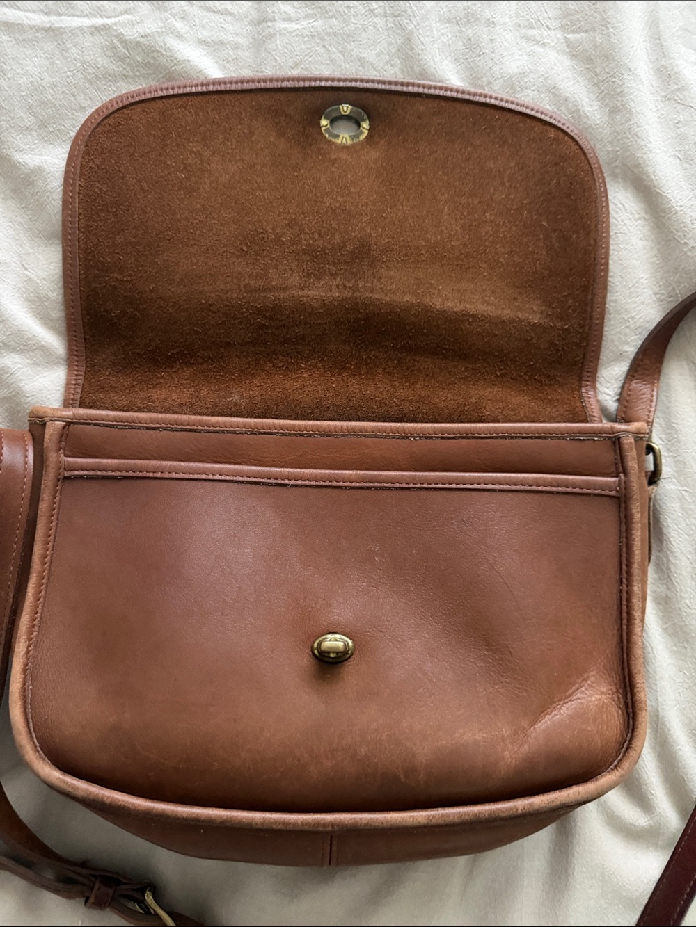 Coach Brown Leather Crossbody Bag with Gold Turn-Lock - Picture 9 of 12